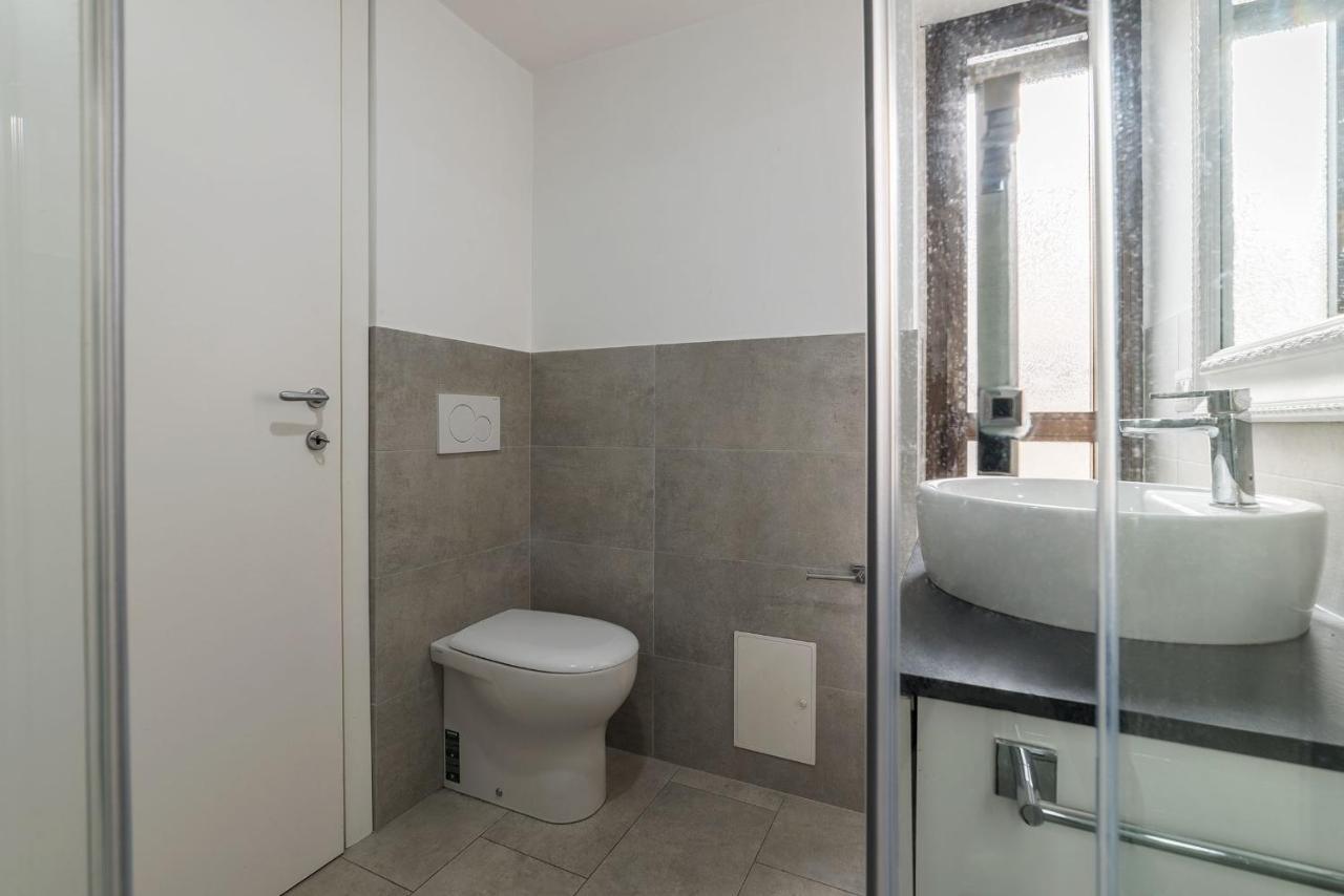 Sant'Angelo Modern Apartment Rome Bagian luar foto